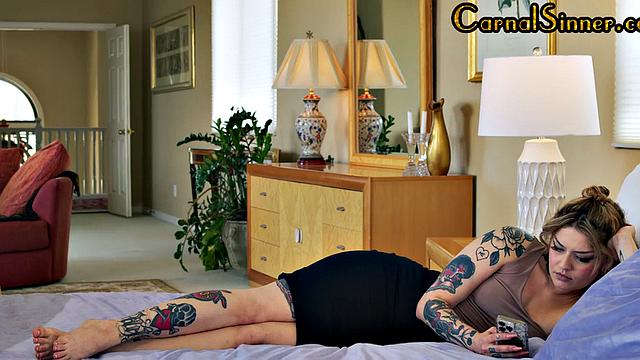 Tattooed babe fucked in 3some by BF and neighbor