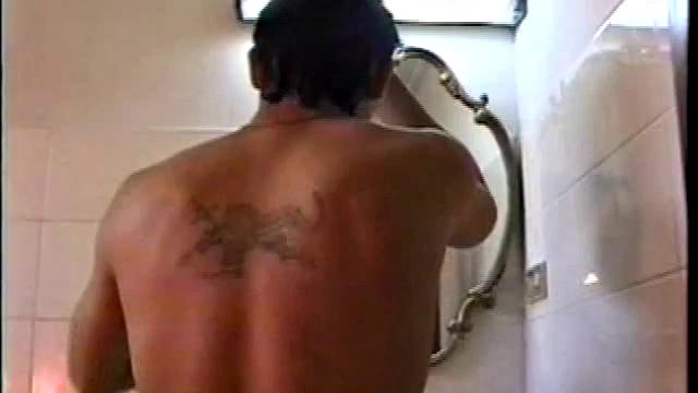 Asian twunk plays with his hairy pecker in solo