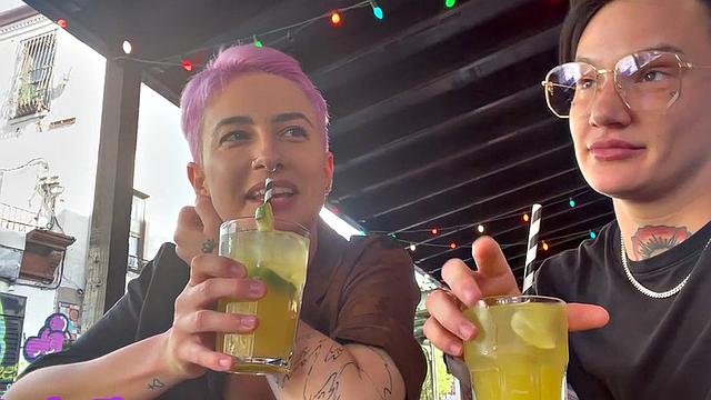 Lesbian inked queer fingers babe pussy at home