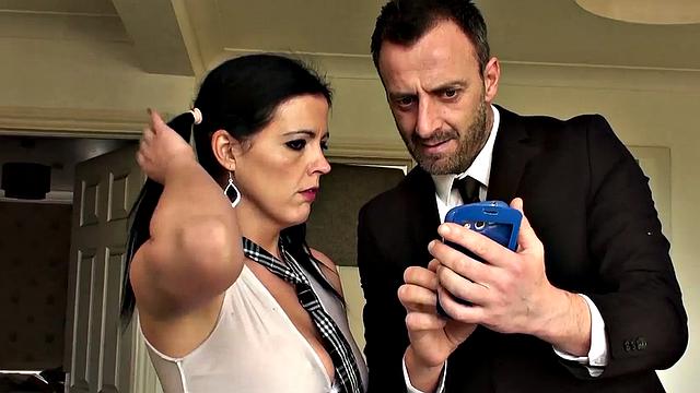 Subslut Montse Swinger gags on cock before rough anal