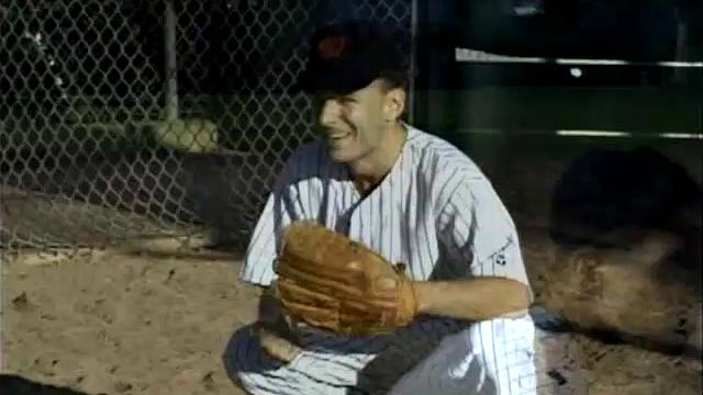 Gays Rubbing in the Shower