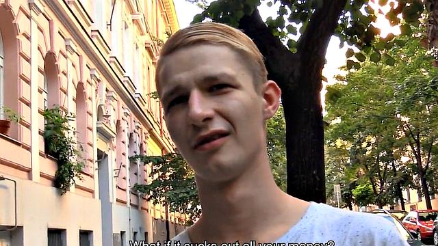 европеец дает в жопу за деньги pov