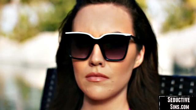 Sexy amateur babe drilled outdoors