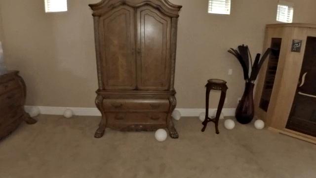 Три зрелые красотки устраивают страстную секс-вечеринку на свадебную ночь: Phoenix Marie, Angel Smalls и Chanel Preston наслаждаются друг другом по полной программе.