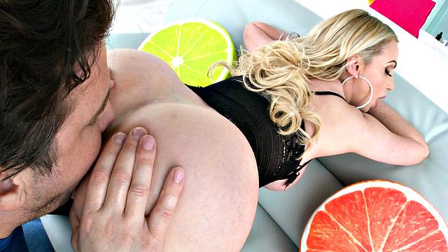 Hot New Fun With Nikki