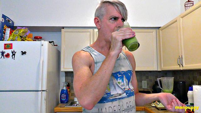 DADDY GIANT 49 - Green Smoothie - Richard Lennox