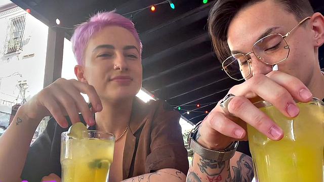 Amateur tattoo licks and fingers GFs pussy at home