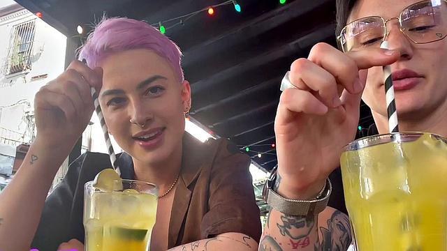 Amateur tattoo licks and fingers GFs pussy at home