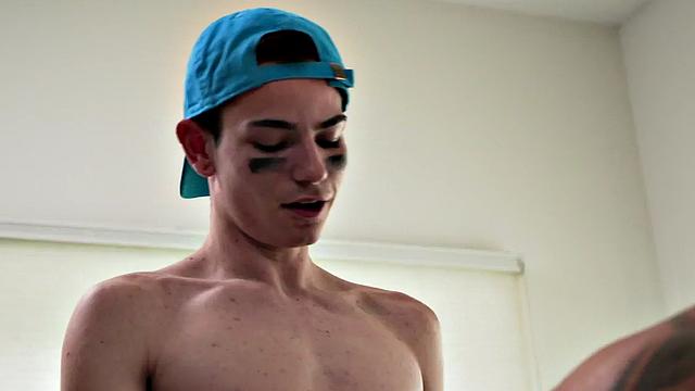 Muscled and hairy daddy barebacked by tiny twink