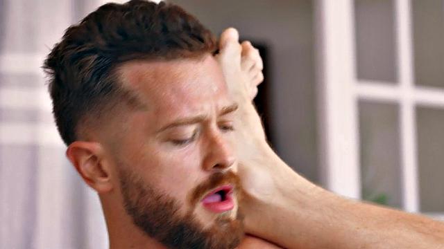 Athletic amateur jock gets doggystyled after deepthroat