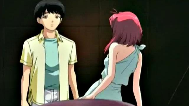 Сексуальная нимфа раздевается и дрочит киску перед парнем