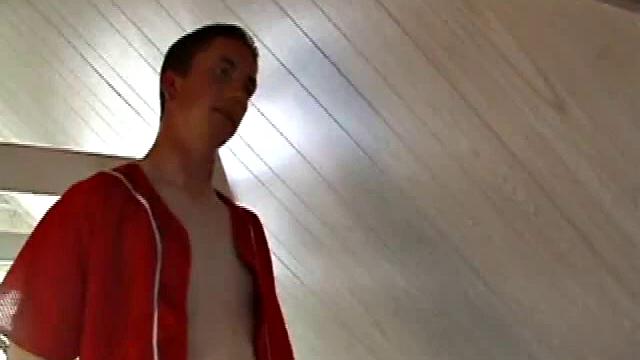 Derek is rubbing his cock through his sweat pants, before stripping them off to show us what he's packing. With the remote control in one hand and his lubed meat in the other, Derek comments on the size of his cock, asking if we like it.