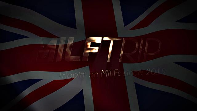 Блондинка милф берет в рот, потом по полной садится сверху и получает на лицо с иронией - мужики оценивают, как она умеет развлекаться в свингерской тусовке.