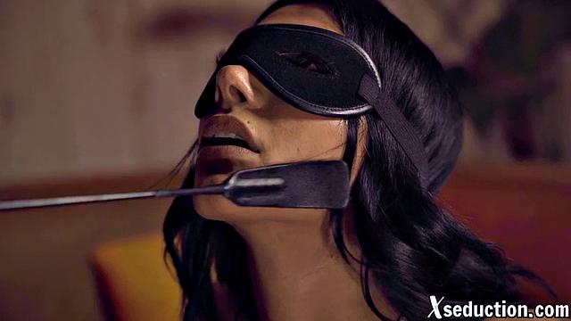 Lingerie babe gets cuntfucked by BF