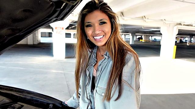 Филиппинка впервые - жаркий догги и мощный финиш