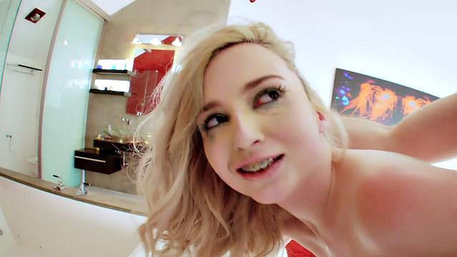 Blonde babe anal pounded after gaping and fingering