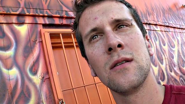 Real straight guy gets gloryhole BJ before cumming in mouth