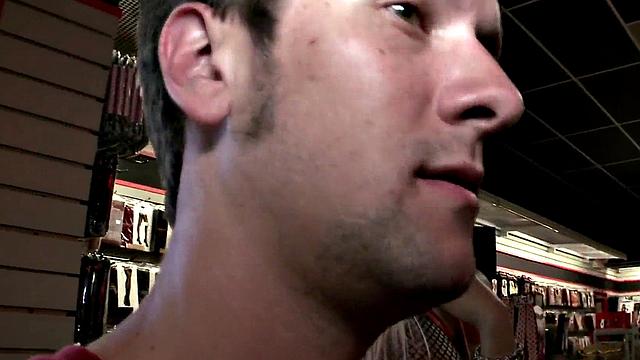 Real straight guy gets gloryhole BJ before cumming in mouth