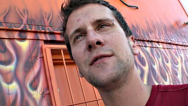 Real straight guy gets gloryhole BJ before cumming in mouth