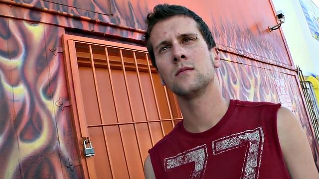 Real straight guy gets gloryhole BJ before cumming in mouth