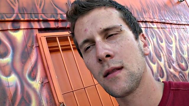 Real straight guy gets gloryhole BJ before cumming in mouth