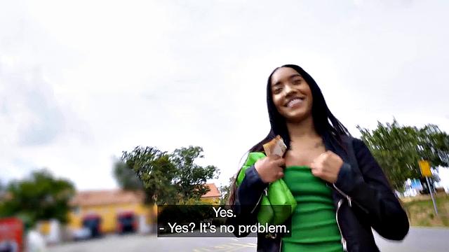 Real ebony babe rammed in doggystyle outdoor