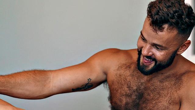 Muscled rager jock assfucks gym trainer after workout