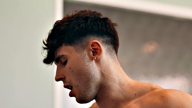 Muscled rager jock assfucks gym trainer after workout