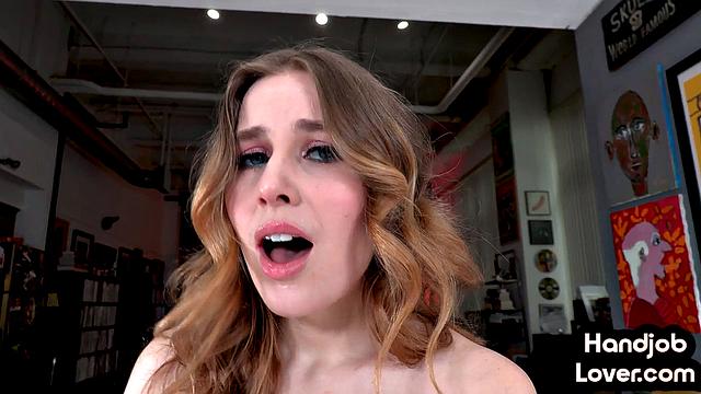 Cumloving cutie gives handjob to BF