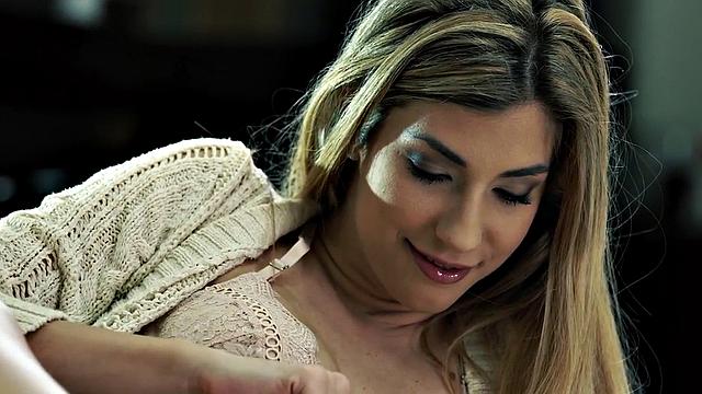 Feetbabe gives her man vapid HJ, BJ, and footjob