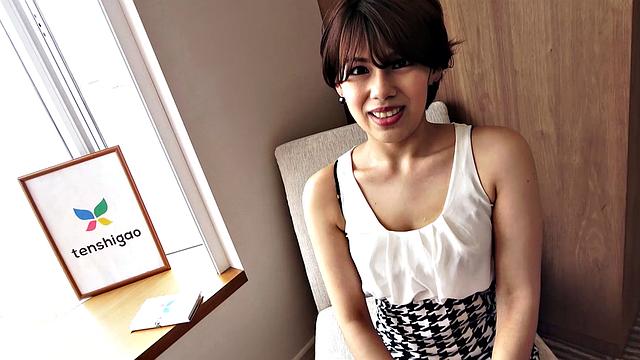 Cheating Japanese housewife Miss Hinata Nanase wants to fuck a stranger in a love hotel in Tokyo