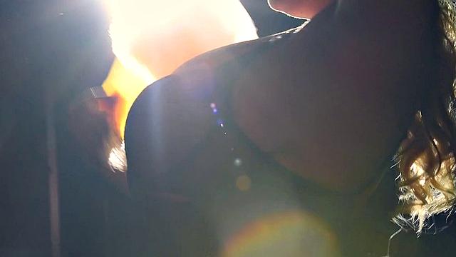 Busty Burlesk