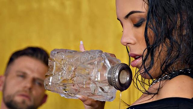 Big ass teasing babe bounces on BF's cock after deepthroat