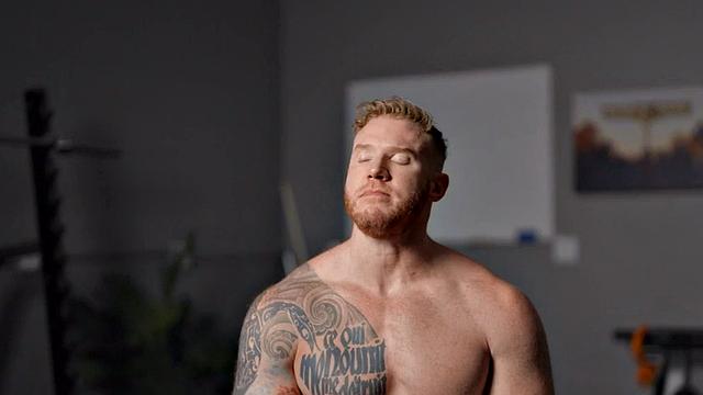 Solo tattooed jock loves stroking his hard dick