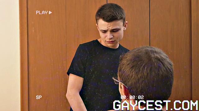 бородатый мишка устроил праздничный минет вместо оливье