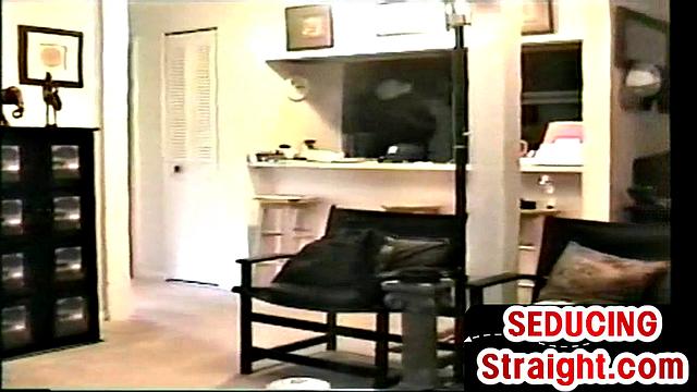 гетеро парень получает жёстко в жопу от мужика