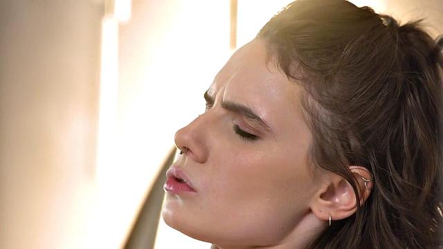 European 21yo GF fucked in gaping asshole after BJ