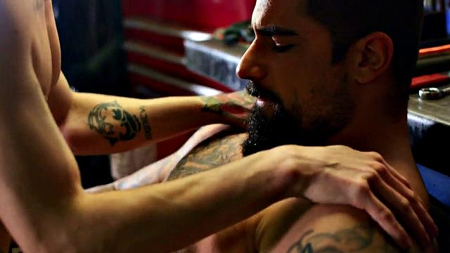 Nympho loves fucking hardcore in ass by nasty gay