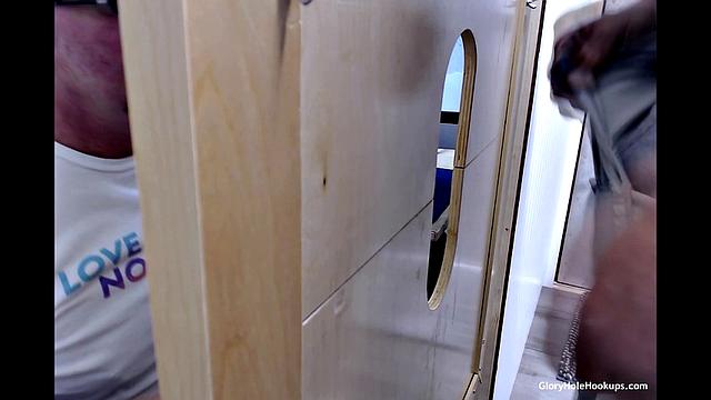 Gloryhole Suck and Bang