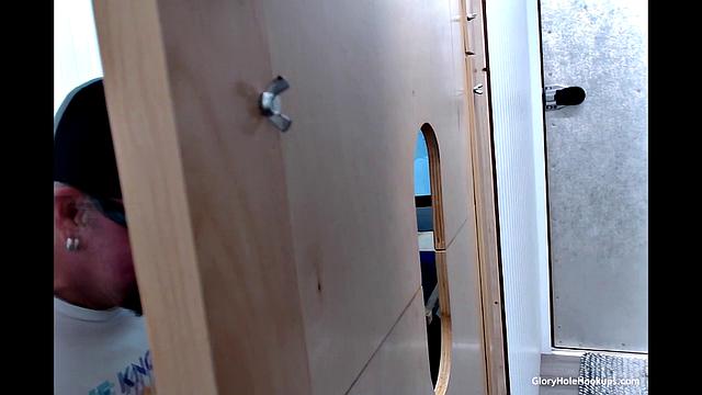 Gloryhole Suck and Bang