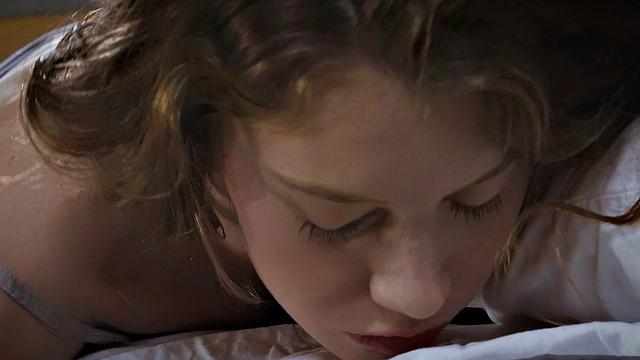 Watch as this American hottie gets her pussy licked in various positions while wearing long socks and reverse cowgirl riding her man doggystyle