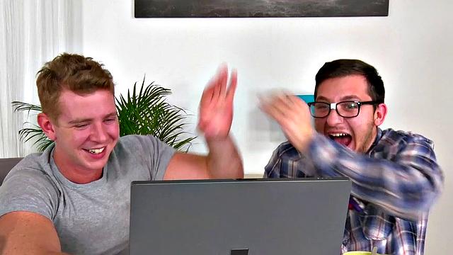 Невеста в коробке: Чад Роквелл трахает Анджел Вики первой до мужа