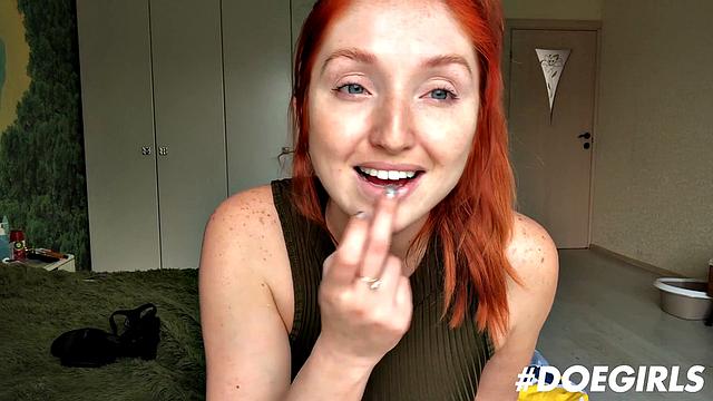 Gorgeous redhead enjoys in a solo scene