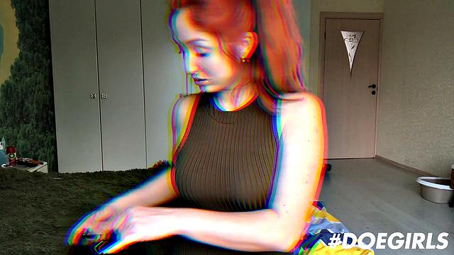 Gorgeous redhead enjoys in a solo scene