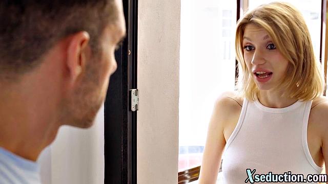 21yo amateur babe gets cuntsmashed by BF