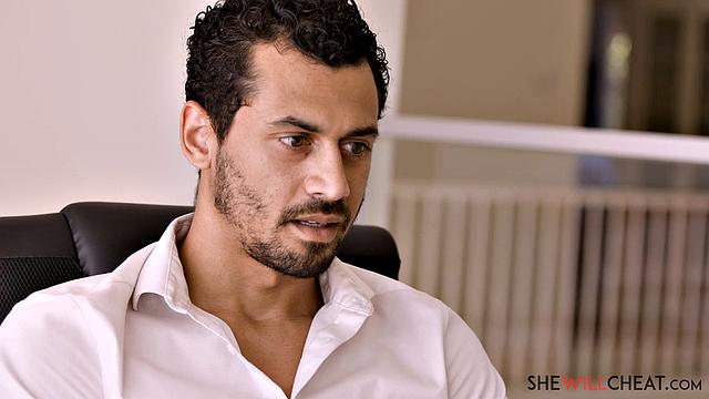 Aviana Violet tries out a new hire