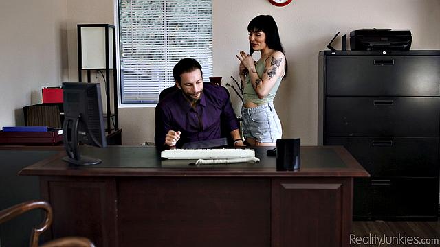 Family Fun - Scene 1 - Keeping It Close