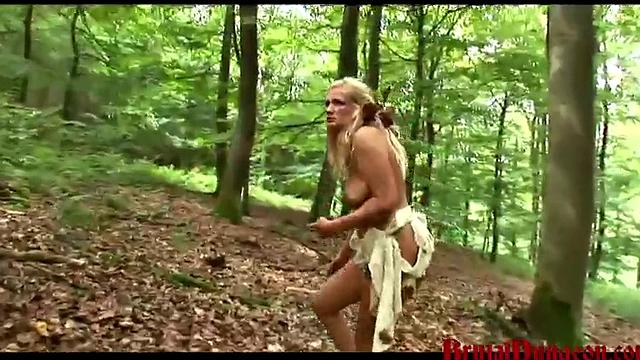 магда на улице: жесткий бдсм и групповые минеты