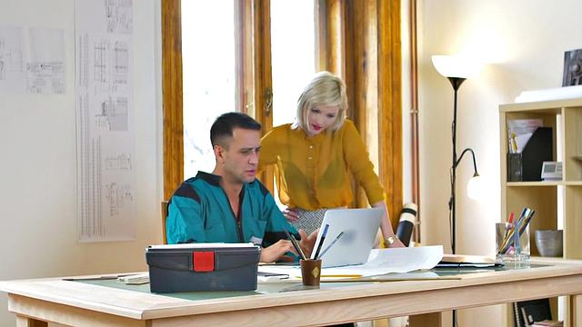 Tiny secretary sucks and gets banged by boss in office