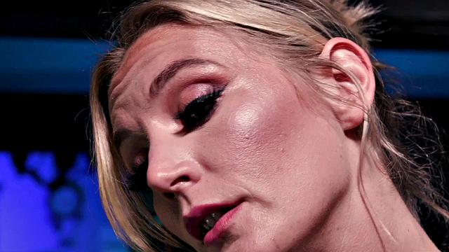 Busty black lezdom faceriding in kinky couple